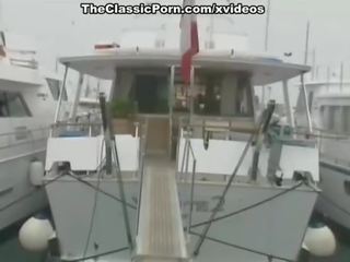 Жорсткий секс фільм шоу в a яхта